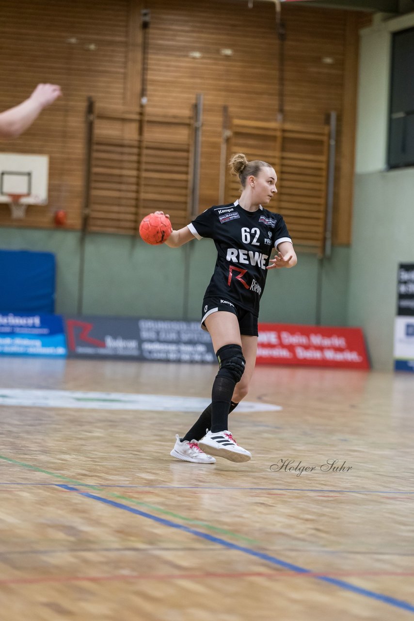 Bild 46 - wBJ SV Henstedt Ulzburg - TuRa Meldorf : Ergebnis: 22:38